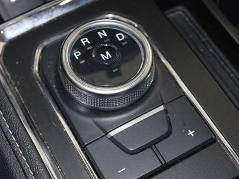 Used 2024 Ford Expedition Max XLT image 32