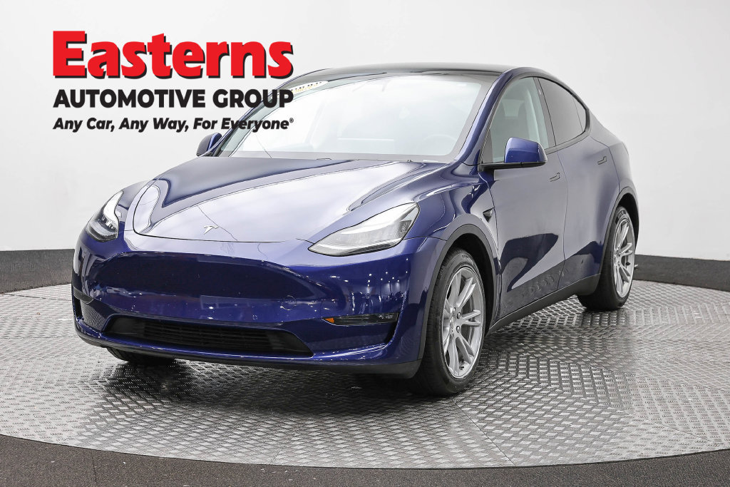 Used 2021 Tesla Model Y Long Range AWD/4WD image 1