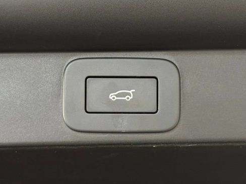 Used 2024 Land Rover Range Rover SE AWD/4WD image 16