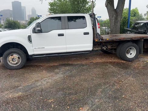 Used 2017 Ford F350 XL w/ Power Equipment Group AWD/4WD image 6