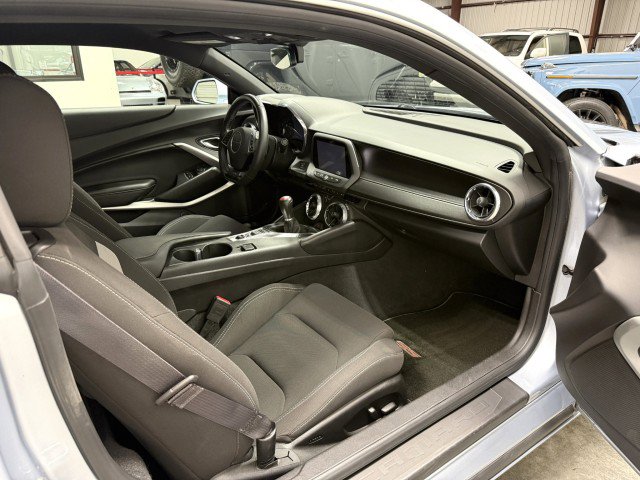 Used 2017 Chevrolet Camaro SS RWD image 18