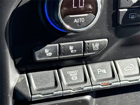 Used 2021 Chevrolet Silverado 2500 LTZ w/ LTZ Convenience Package image 33