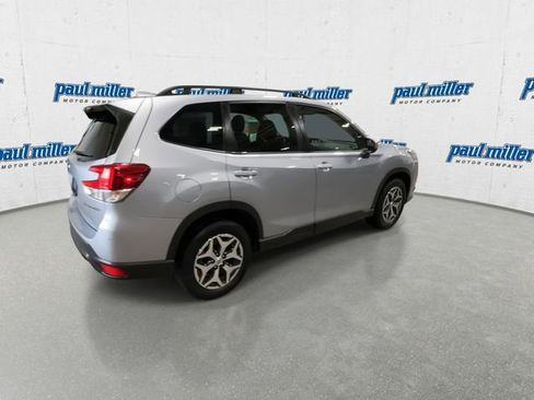 Used 2023 Subaru Forester Premium AWD/4WD image 12