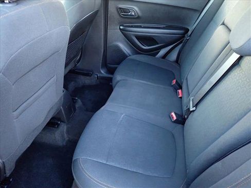 Used 2021 Chevrolet Trax LS w/ Tint and Cruise Package image 7