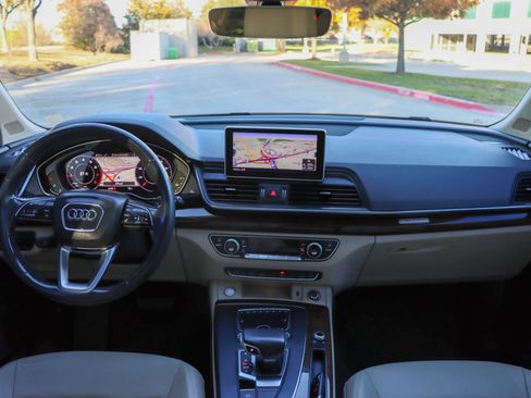 Used 2019 Audi Q5 2.0T Premium Plus w/ Premium Plus Package image 26