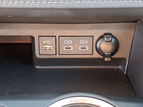 Certified 2023 Toyota Highlander LE image 25