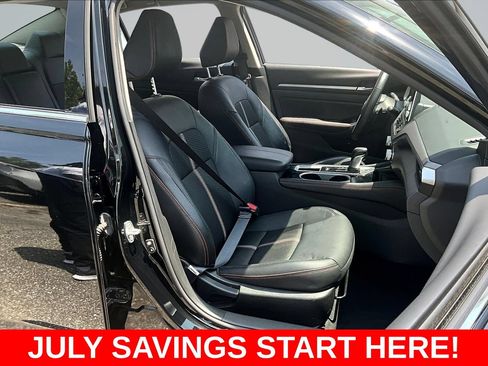 Used 2024 Nissan Altima 2.5 SR FWD image 37