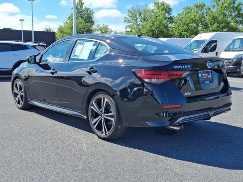 Used 2022 Nissan Sentra SR w/ SR Premium Package FWD image 7