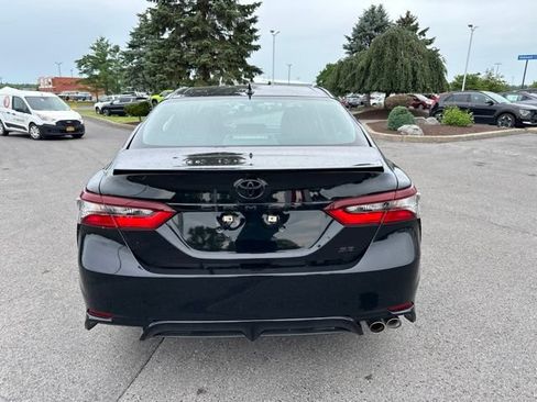 Used 2023 Toyota Camry SE FWD image 4