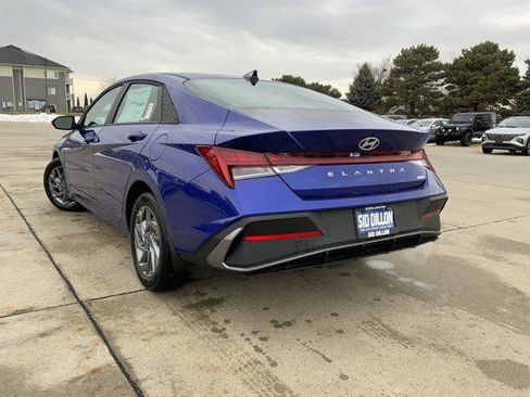 New 2026 Hyundai Elantra Blue image 3