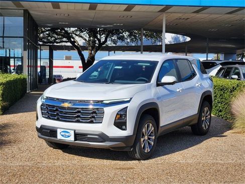 New 2026 Chevrolet Equinox LT w/ Convenience Package II image 3