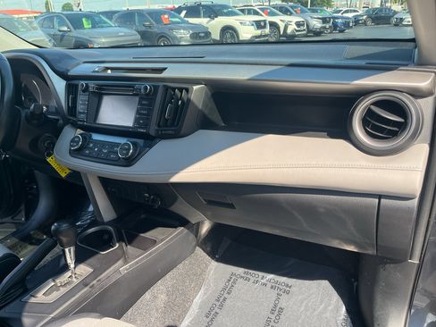 Used 2016 Toyota RAV4 XLE AWD/4WD image 45