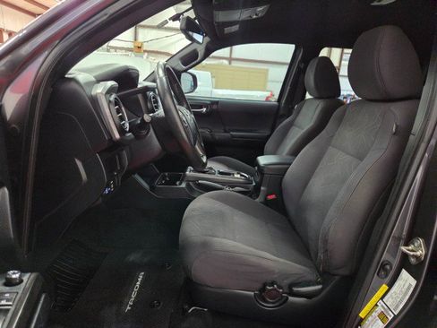 Used 2016 Toyota Tacoma TRD Sport image 66