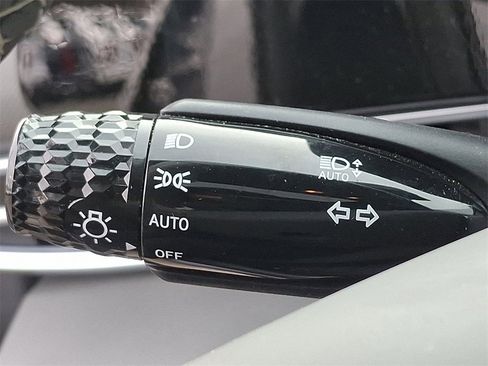 Used 2025 Hyundai Elantra SEL image 28