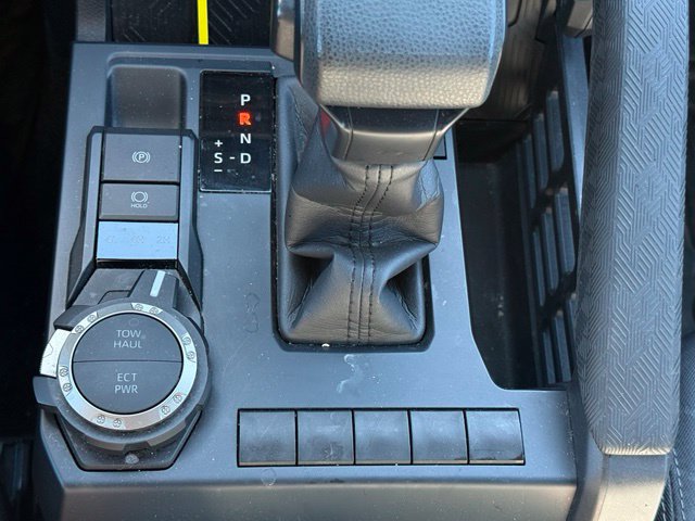 Used 2025 Toyota Tacoma SR5 AWD/4WD image 22