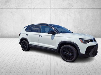 New 2025 Volkswagen Taos SE