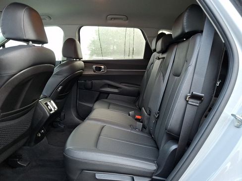 Used 2022 Kia Sorento S AWD/4WD image 10