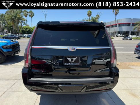 Used 2015 Cadillac Escalade ESV Platinum AWD/4WD image 6