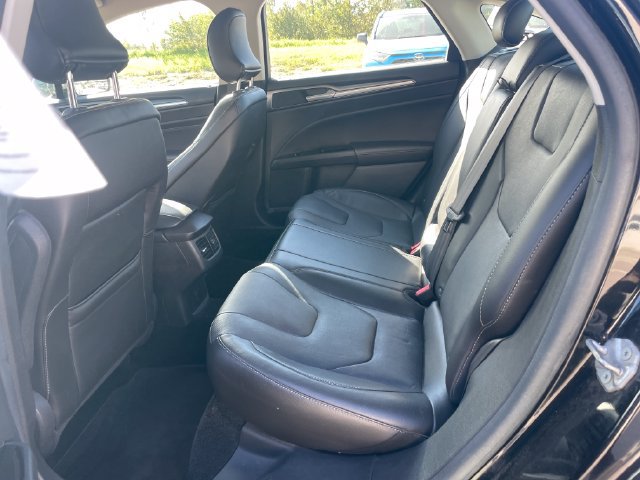 Used 2016 Ford Fusion Titanium FWD image 28