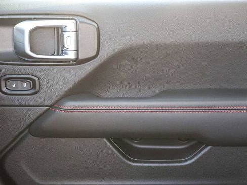 Used 2024 Jeep Wrangler Unlimited Rubicon image 21