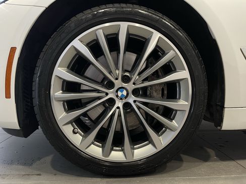 Used 2023 BMW 540i xDrive w/ Premium Package AWD/4WD image 38