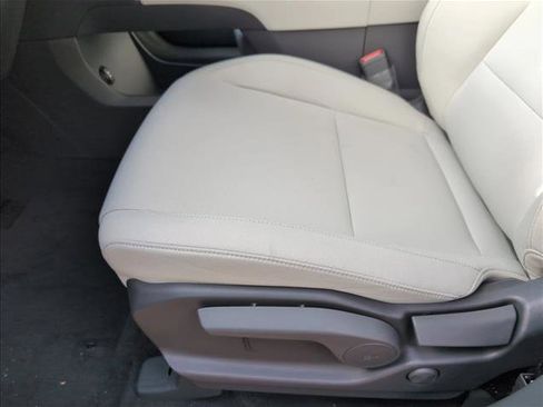 New 2026 Hyundai Santa Fe SE image 4