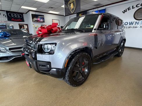 Used 2024 Land Rover Defender 110 X AWD/4WD image 8