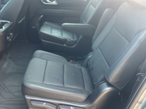 Used 2022 Chevrolet Suburban Z71 AWD/4WD image 18