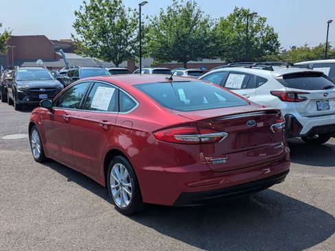 Used 2019 Ford Fusion Energi Titanium FWD image 3