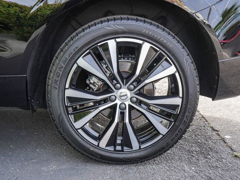 Used 2024 Volvo XC60 B5 Plus w/ Protection Package Premier AWD/4WD image 10