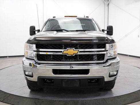 Used 2013 Chevrolet Silverado 2500 LT w/ Interior Plus Package image 2