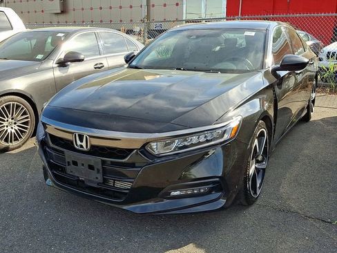 Used 2019 Honda Accord Sport image 3