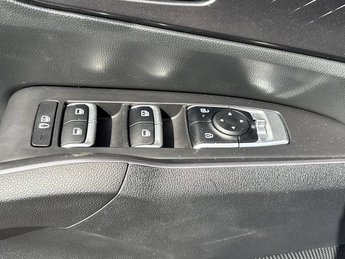 Used 2024 Kia Sorento EX w/ Panoramic Sunroof Package FWD image 9