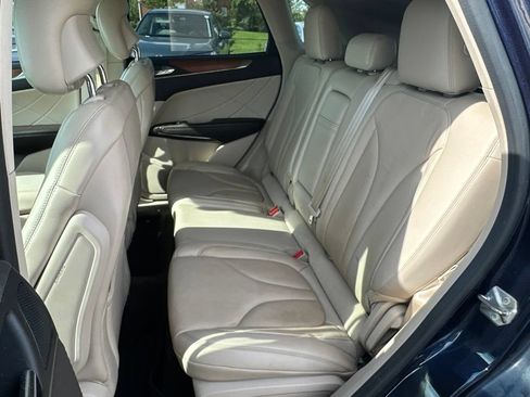 Used 2017 Lincoln MKC Select w/ Select Plus Package AWD/4WD image 14