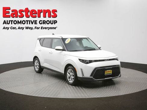 Used 2024 Kia Soul LX w/ Option Group 015 FWD image 47