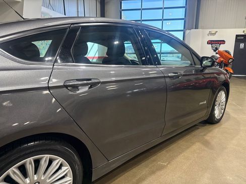 Used 2016 Ford Fusion SE image 36