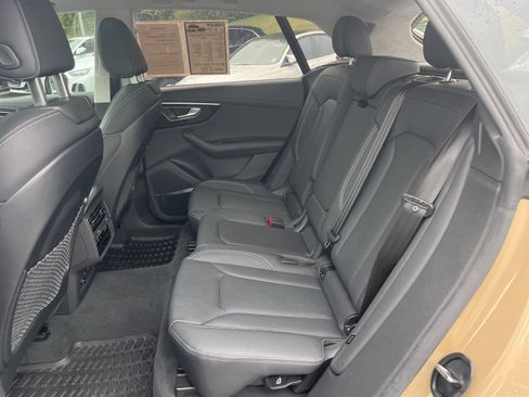 Used 2024 Audi Q8 Prestige AWD/4WD image 33