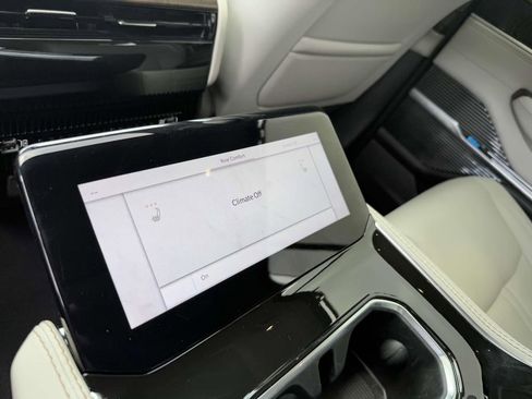 Used 2022 Jeep Grand Wagoneer Series I image 19