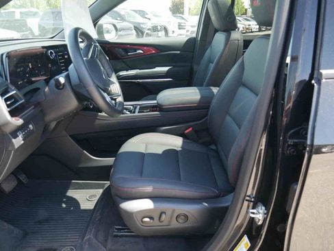 Used 2026 Chevrolet Traverse Z71 AWD/4WD image 26