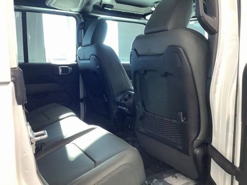 New 2026 Jeep Gladiator Mojave image 33