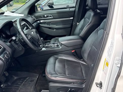 Used 2018 Ford Explorer Sport AWD/4WD image 19