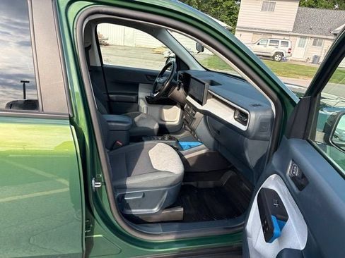 Certified 2025 Ford Maverick XLT w/ Equipment Group 301A AWD/4WD image 6