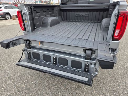 Used 2025 GMC Sierra 1500 AT4 w/ Technology Package image 11
