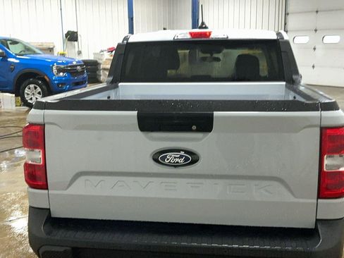 New 2025 Ford Maverick XL image 7