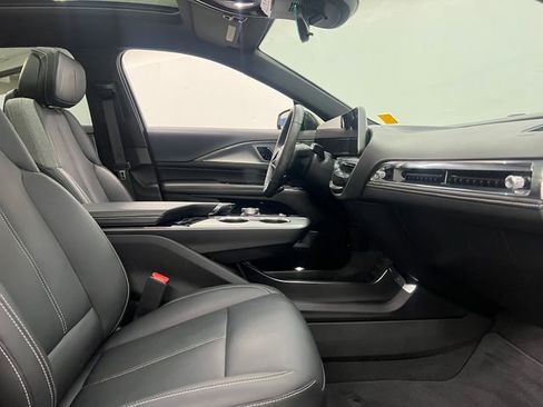 Used 2024 Cadillac Lyriq Tech image 28