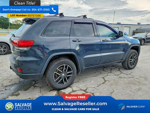 Used 2017 Jeep Grand Cherokee Trailhawk AWD/4WD image 4
