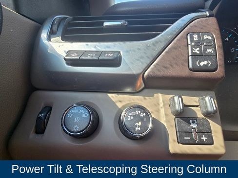 Used 2019 Chevrolet Suburban Premier AWD/4WD image 24
