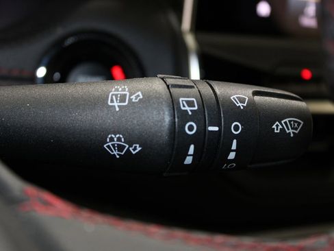 Used 2025 Jeep Compass Trailhawk image 46