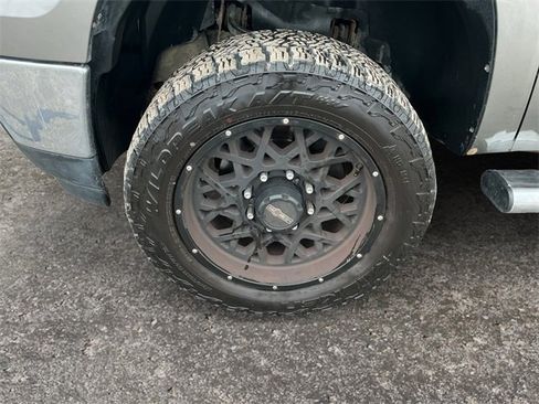 Used 2014 GMC Sierra 3500 SLT w/ SLT Convenience Package image 14