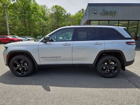New 2026 Jeep Grand Cherokee Limited AWD/4WD image 7